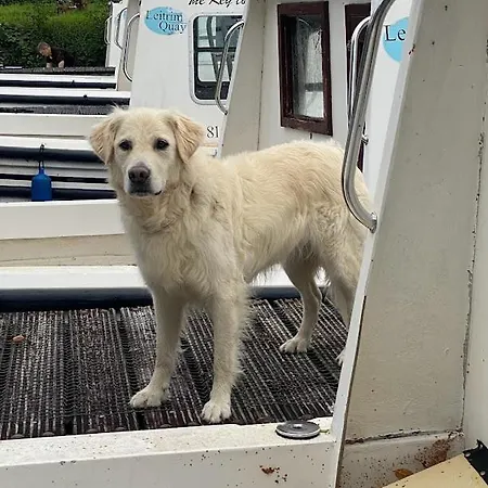 Leitrim Quay - Riverside 6 Holiday home *